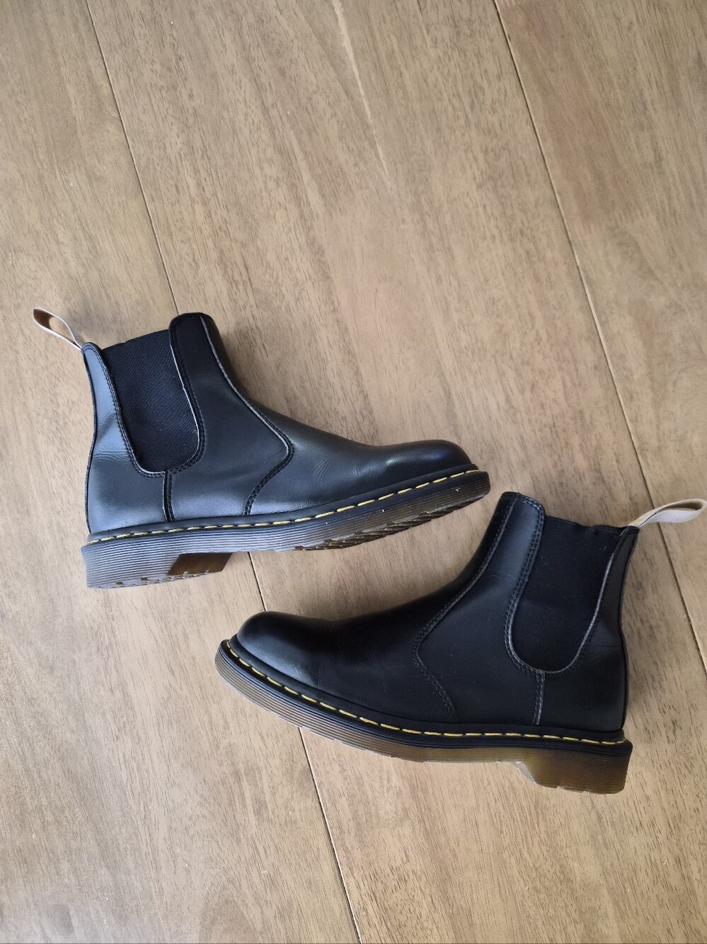 Dr. Martens Vegan Chelsea Boots 2976